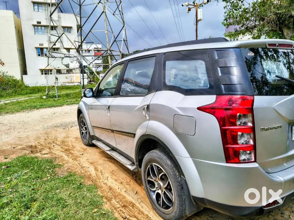 Mahindra Xuv500 2014 Year (dealers Excuse)