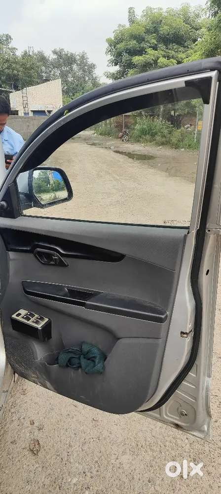 Mahindra Kuv100 Nxt 2018 Petrol 6 Str