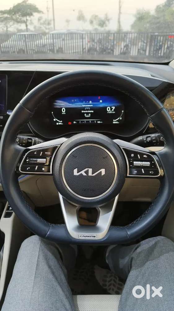 Kia Carens Luxury 1.5 Diesel 6mt Demo Vehicle