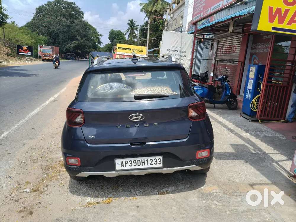 Hyundai Venue 2019 Diesel 132000 Km Driven
