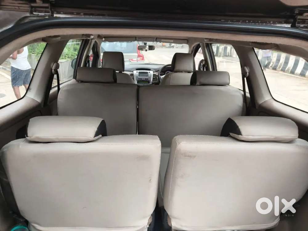 Toyota Innova V Diesel 2015