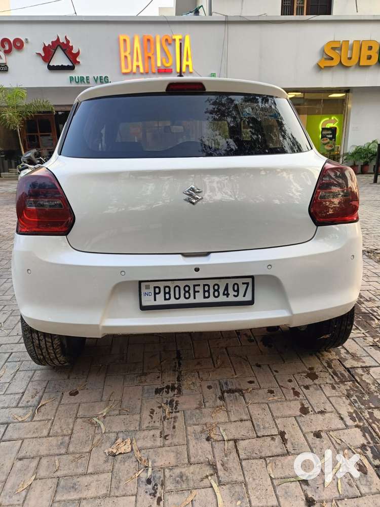 Maruti Suzuki Swift Vxi + Manual, 2023, Petrol
