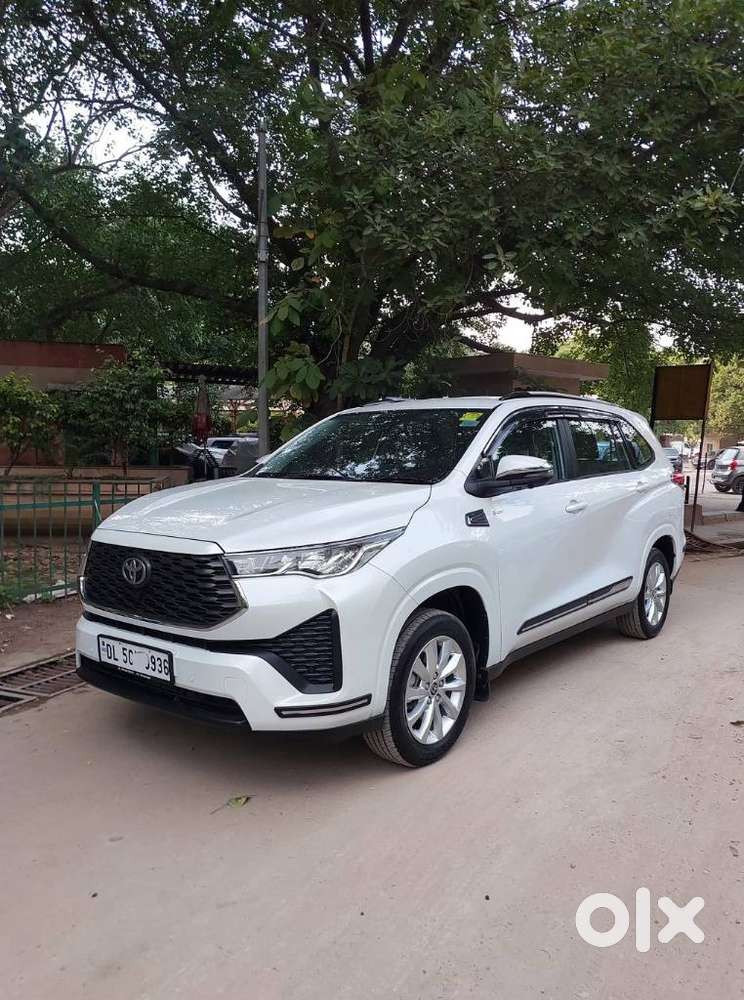 Toyota Innova Hycross 2.0 Vx (o) Hybrid 7 Str, 2025, Petrol