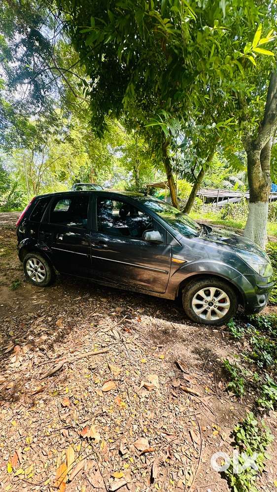 Ford Car Manual 2012