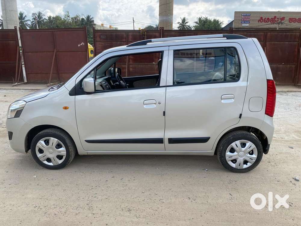Maruti Suzuki Wagon R Vxi Amt Opt 1.2, 2017, Petrol