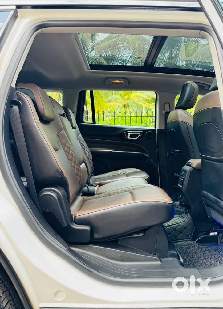 2023 Jeep Meridian Limited (o) 4x2 At