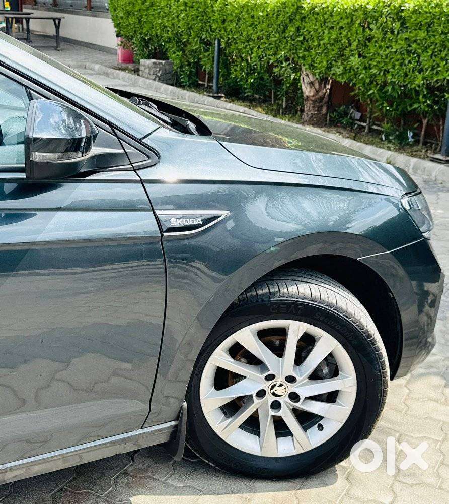 Skoda Slavia 1.0 Ambition Tsi, 2022, Petrol