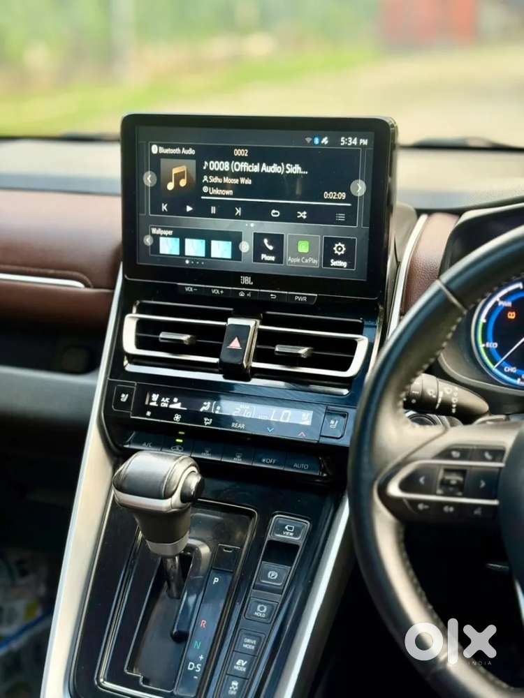 Toyota Innova Hycross 2.0 Zx (o) Hybrid 7 Str, 2025, Petrol