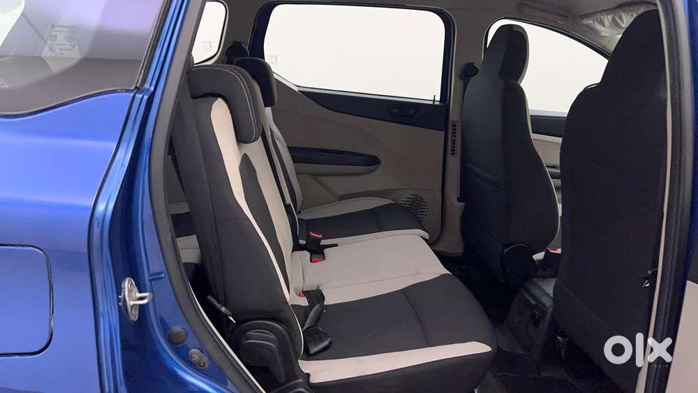 Renault Triber Rxt, 2023, Petrol