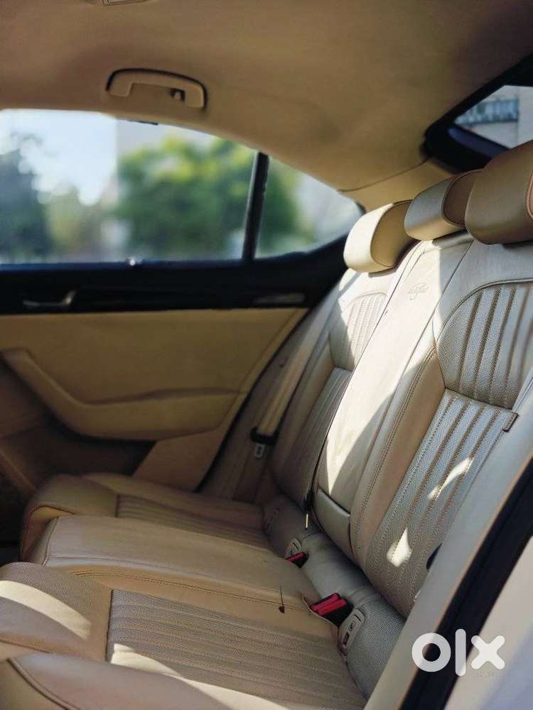 Skoda Superb L&k 1.8 Tsi At, 2020, Petrol