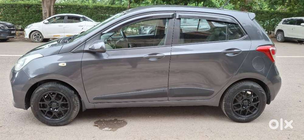 Hyundai Grand I10 Sportz Celebration Edition, 2017, Cng & Hybrids