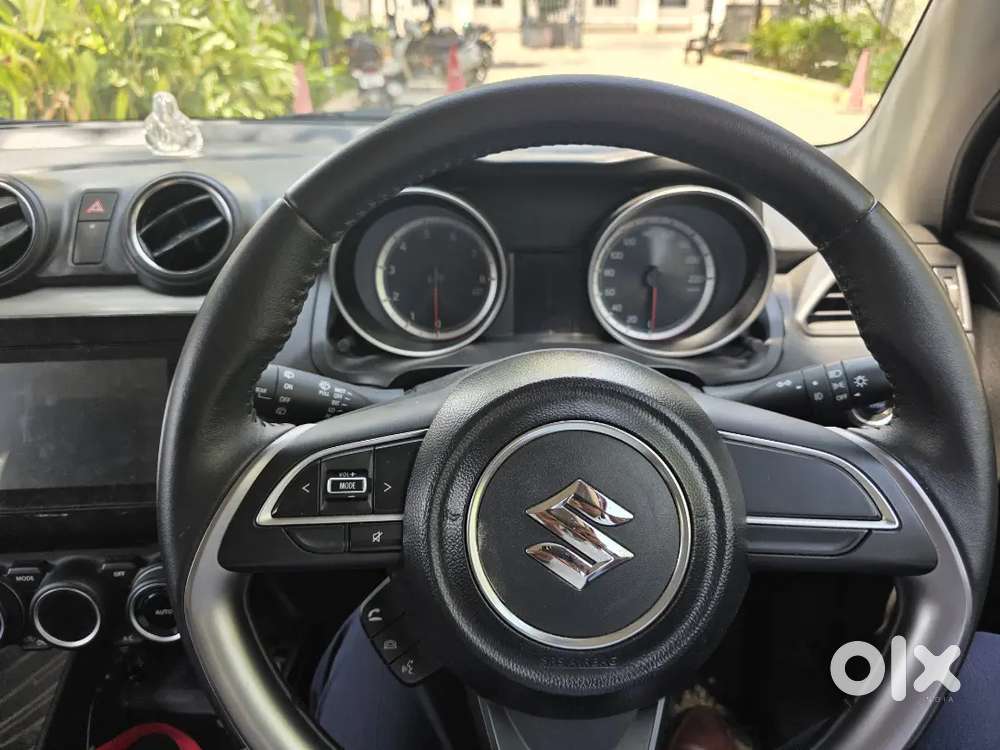 Maruti Suzuki New-gen Swift 2022 Petrol 17500 Km Driven  Automatic