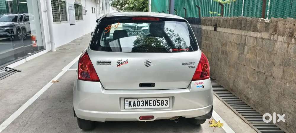 Maruti Suzuki Swift 2005 Petrol 146000 Km Driven