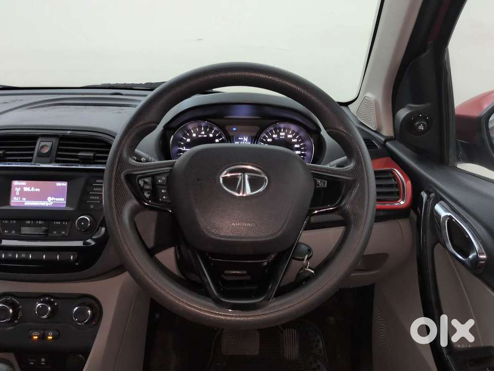 Tata Tiago Xza, 2018, Petrol