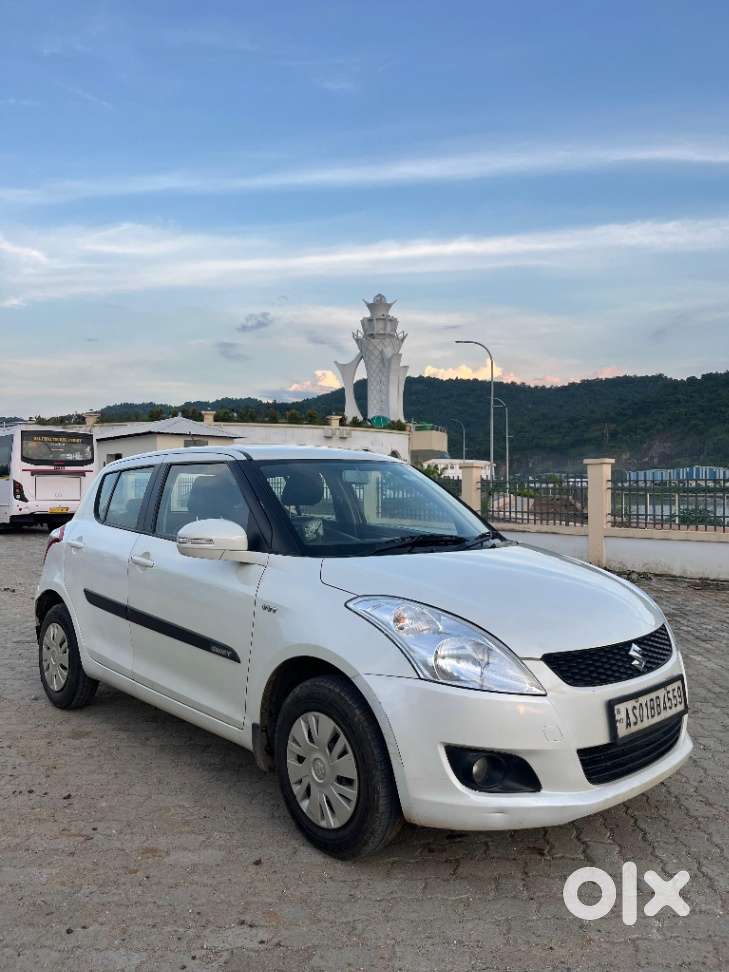 Maruti Suzuki Swift Vxi, 2012, Petrol
