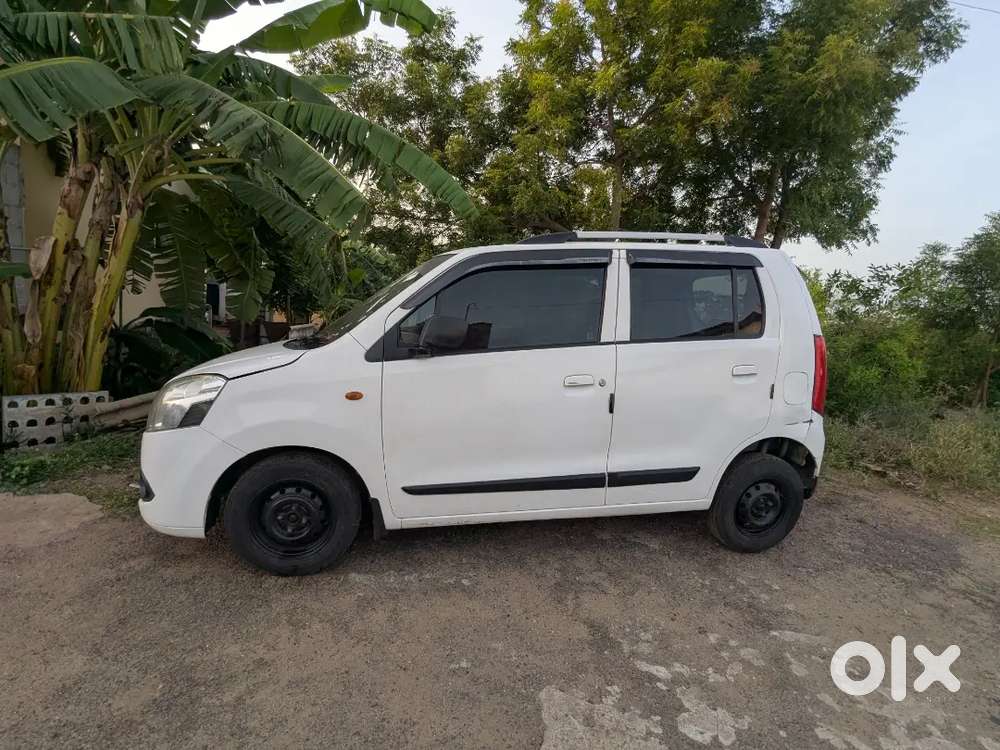 Tyre 50% Car Good Condition