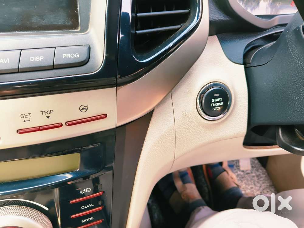 Mahindra Xuv300 W8 Diesel, 2020, Diesel