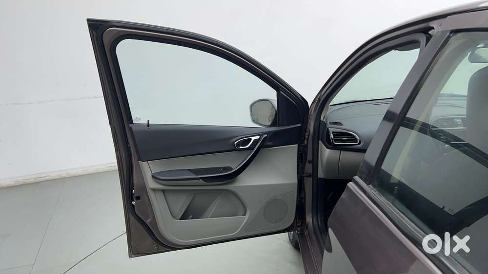 Tata Tiago Xz, 2017, Petrol