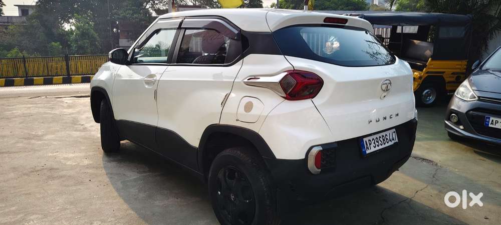 Tata Punch Creative, 2023, Petrol