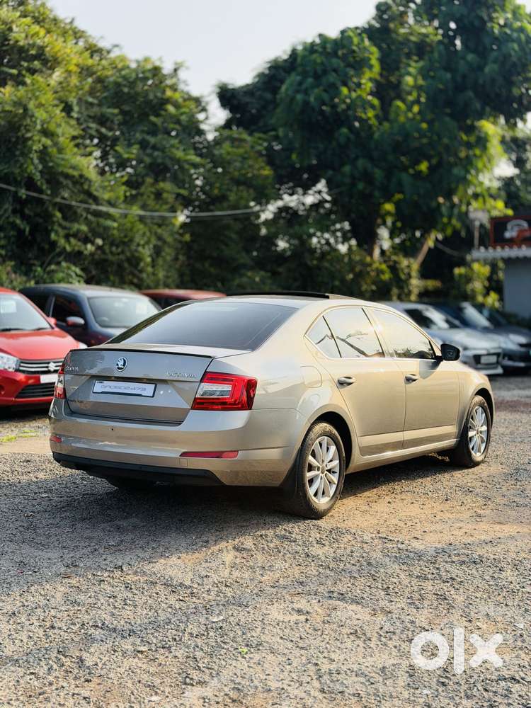 Skoda Octavia 1.8 Tsi Style At, 2015, Petrol