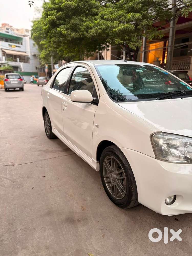 Dl Toyota Etios 2012 Petrol