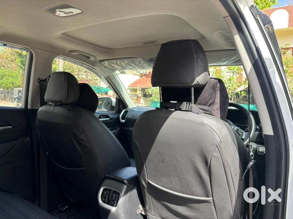 Kia Sonet 2024 Petrol Well Maintained