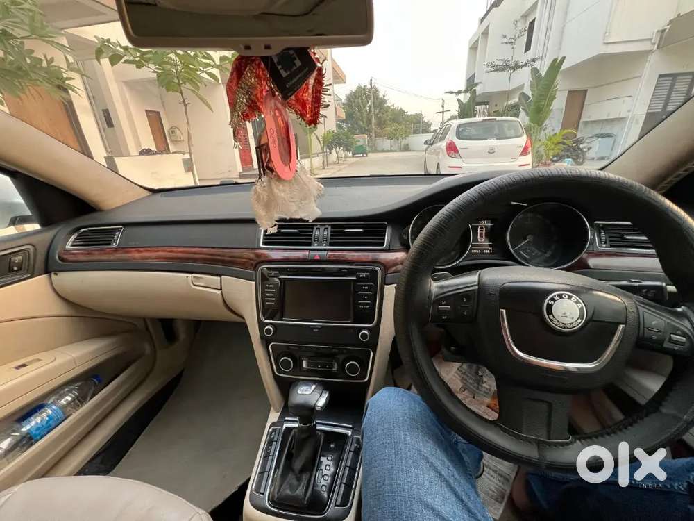 Skoda Superb 2012