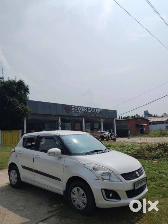 Maruti Suzuki Swift Vxi Abs Bsiv, 2017, Petrol