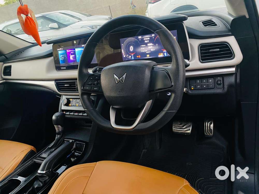 Mahindra Xuv700 2.2 Ax 5 Diesel At 7 Str, 2023, Diesel