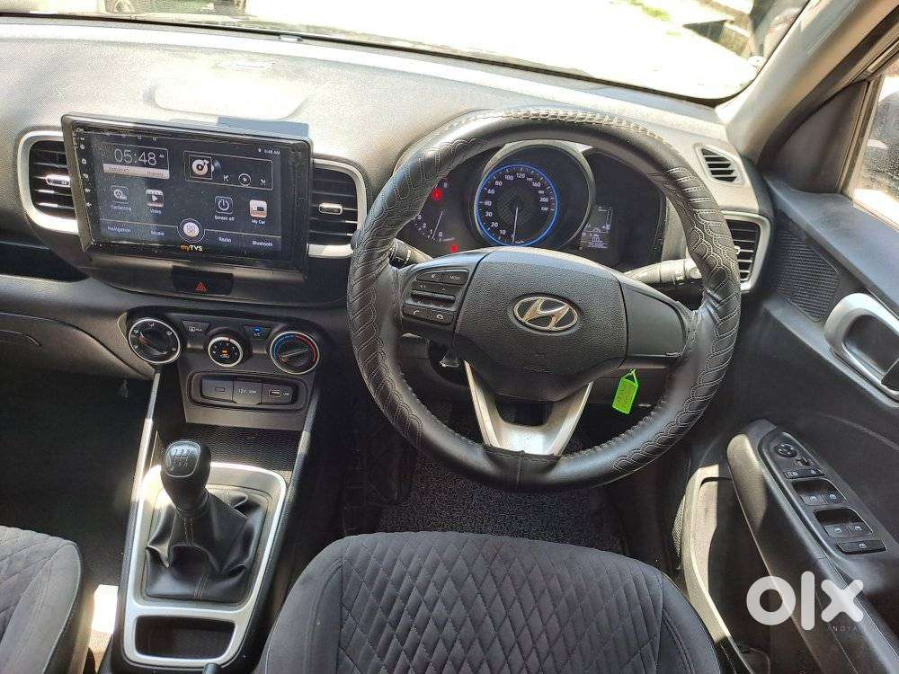 Hyundai Venue, 2021, Petrol