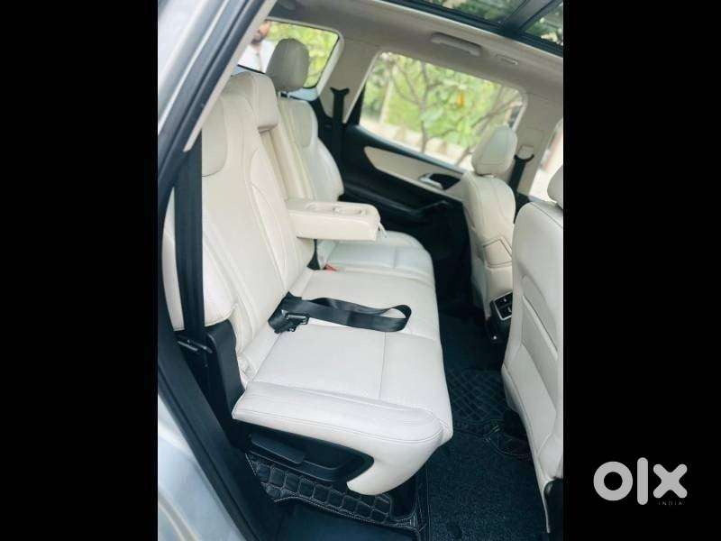 Mahindra Xuv700 2.2 Ax 7 Diesel At Str, 2024, Diesel