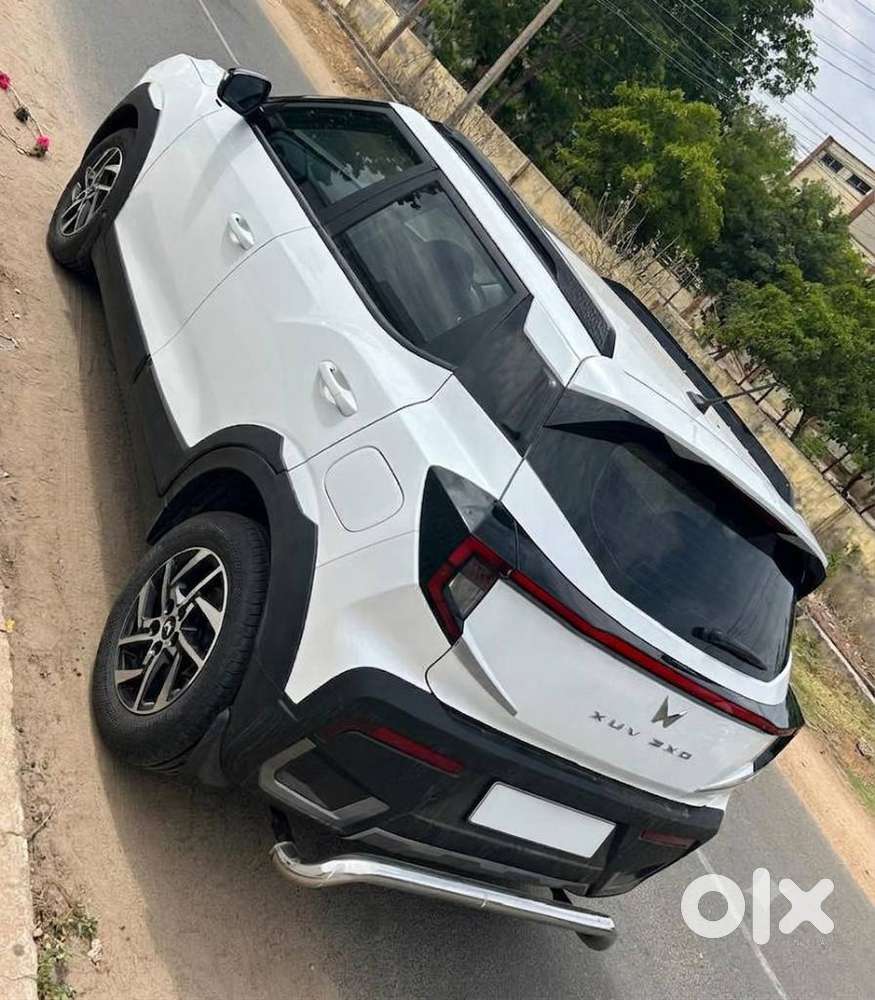 Mahindra Xuv 3xo Ax5 Pm At, 2026, Petrol