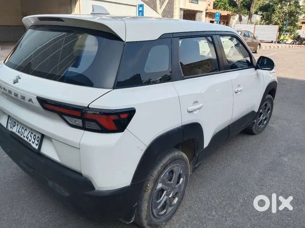 Maruti Brezza Lxi 2024 / Petrol Cng