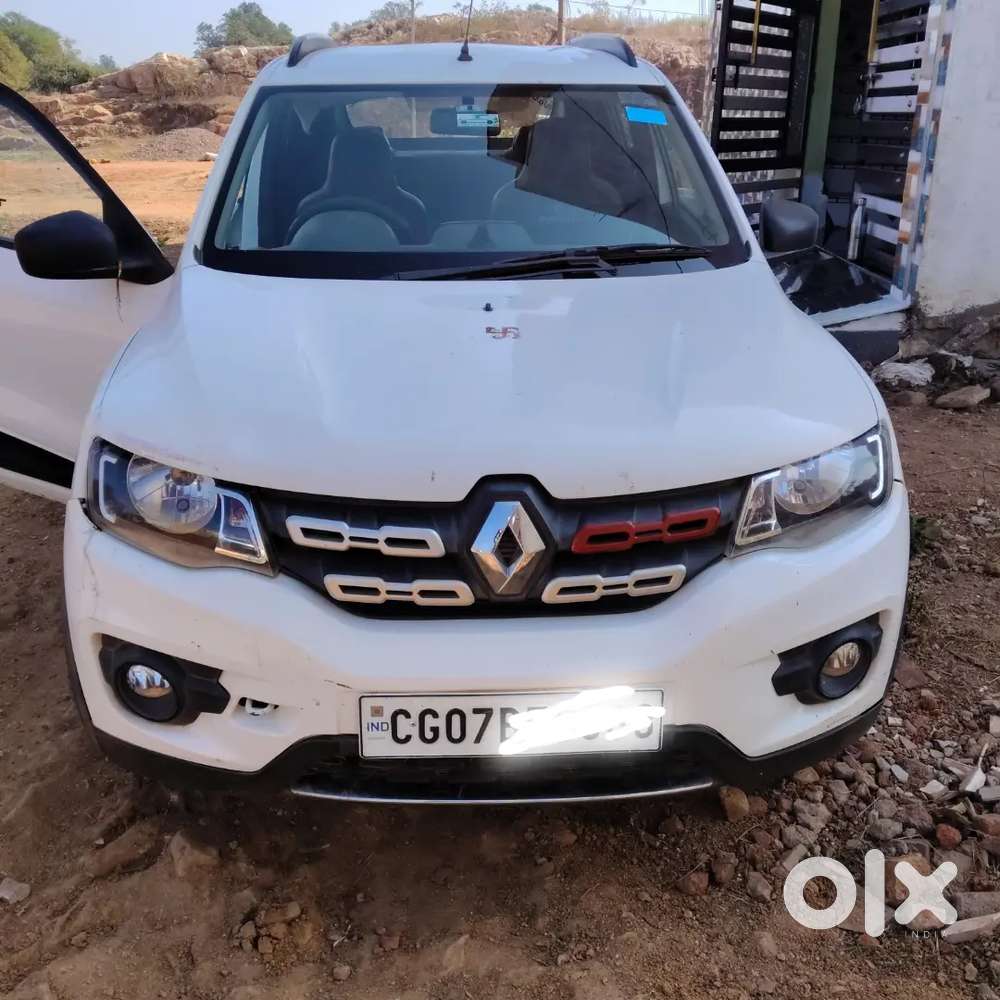 मात्र 325000