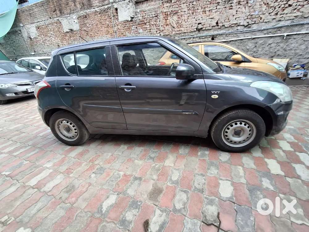2017 Maruti Suzuki Swift Lxi