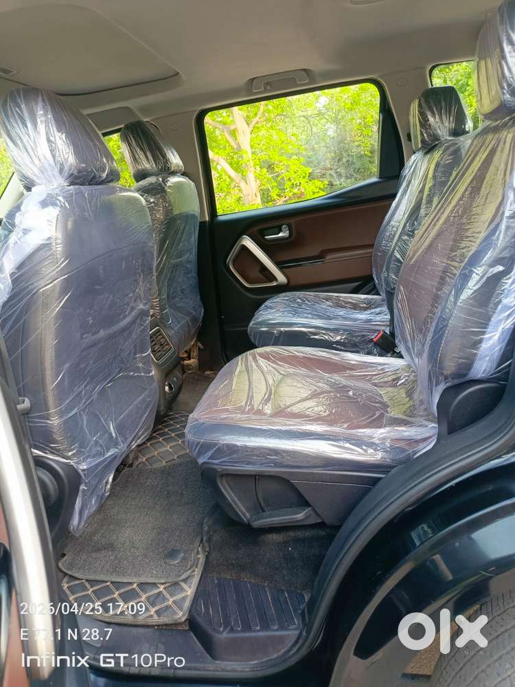 Mahindra Scorpio-n 2.0 Z8 L Petrol Mt 6 Str, 2023, Petrol