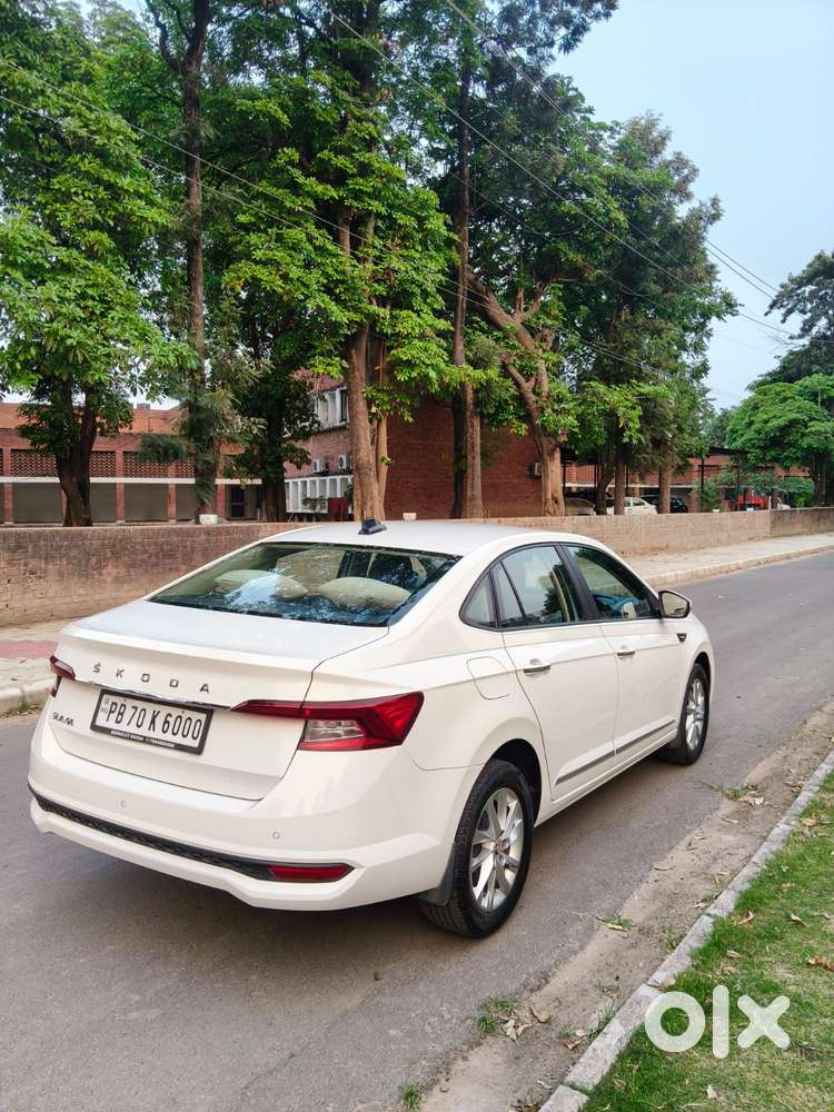 Skoda Slavia Ambition Plus 1.0 Tsi Mt, 2023, Petrol