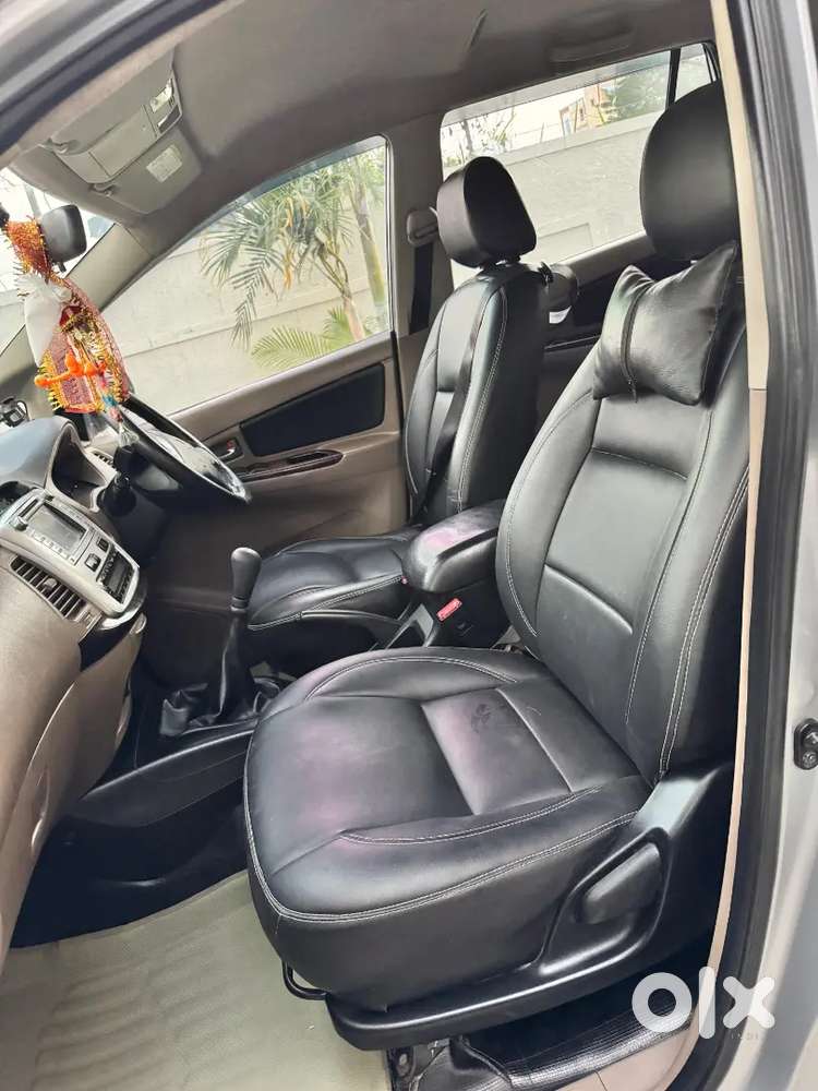 Toyota Innova 2015 Diesel Well Maintained With Show Room Track