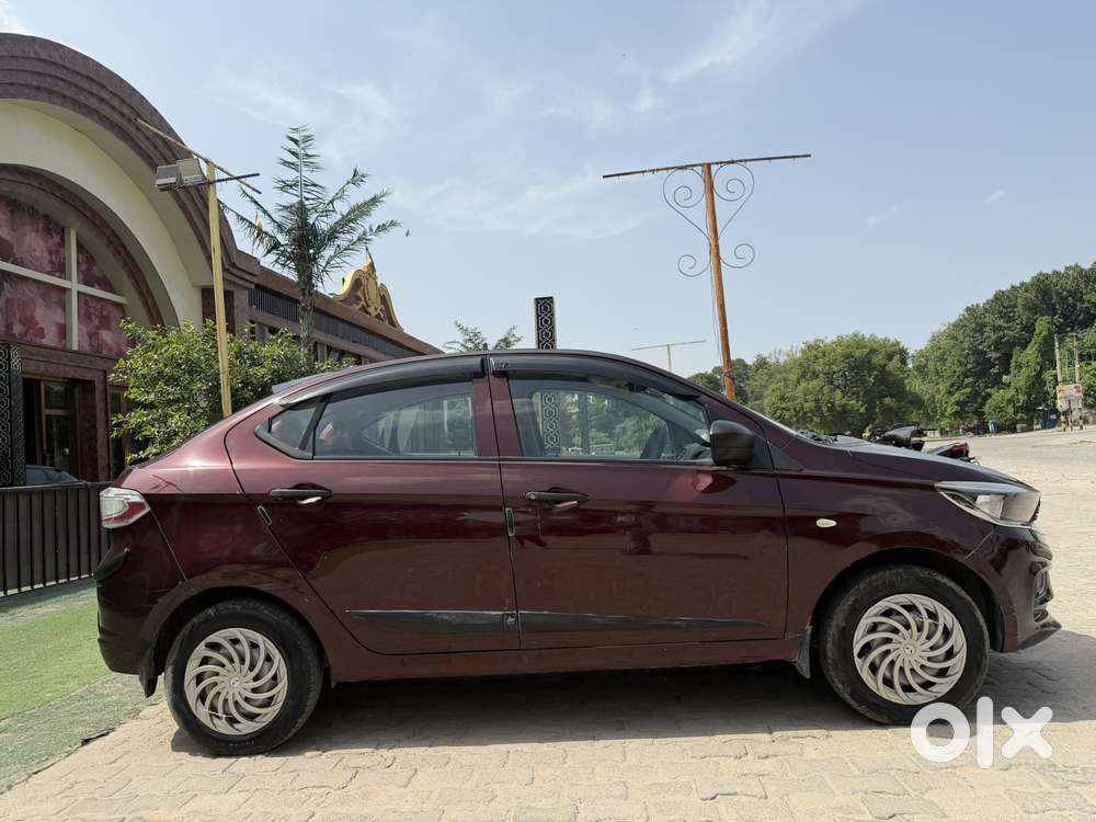 Tata Tigor Xe, 2020, Petrol