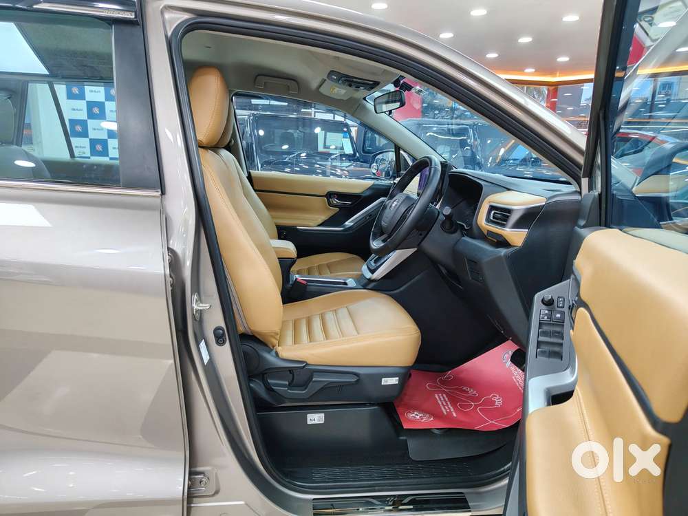 Toyota Innova Hycross 2.0 Vx Hybrid 8 Str, 2024, Petrol