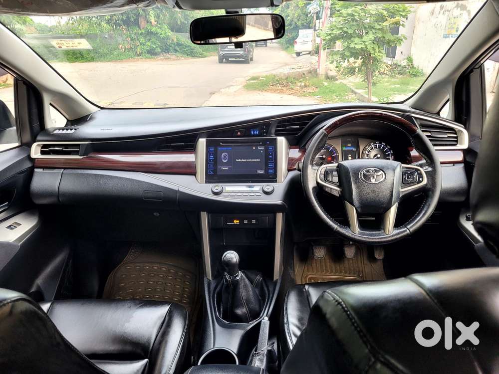 Toyota Innova Crysta 2.4 Vx Mt, 2016, Diesel