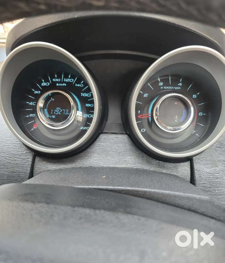 Mahindra Xuv500 W6 2017