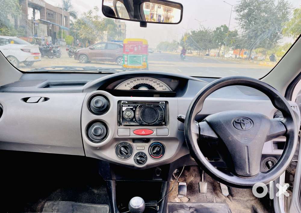 Nissan Sunny Xv Premium Pack (leather), 2012, Diesel