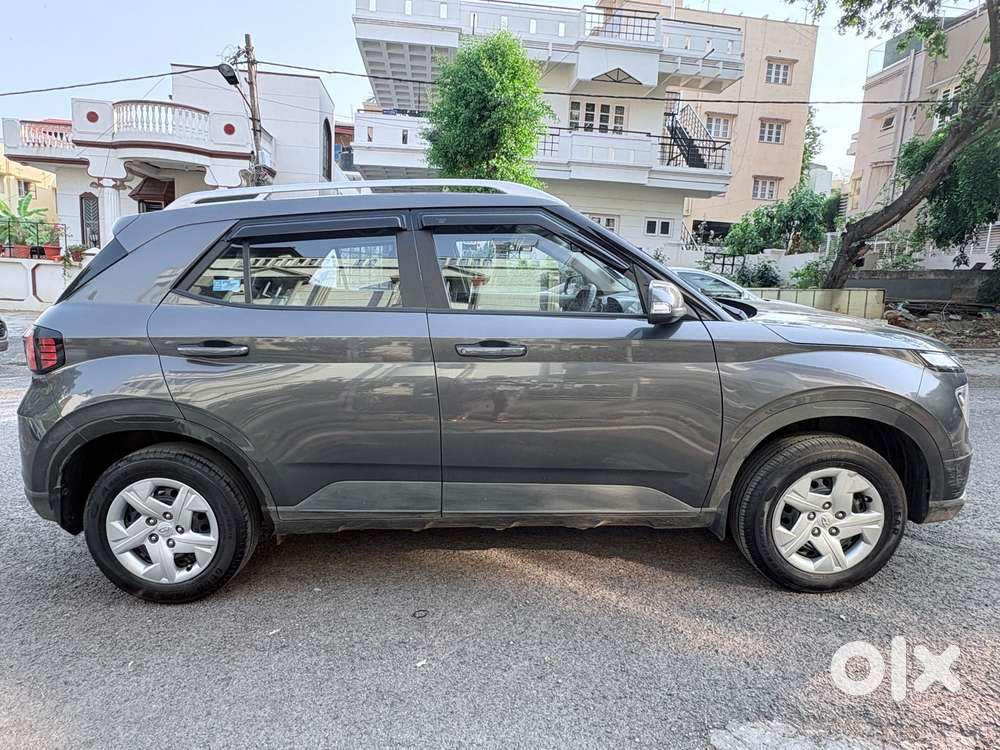 Hyundai Venue Sx (o) Mt 1.0 Turbo, 2023, Petrol