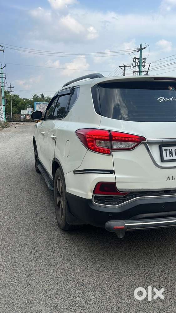 Mahindra Alturas G4 2019