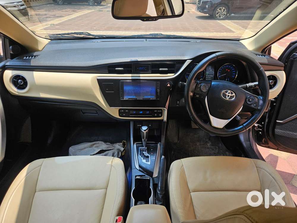 Toyota Corolla Altis 2013-2017 Vl At, 2017, Petrol