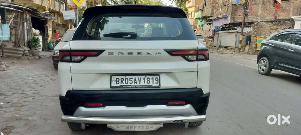 Maruti Suzuki Brezza 1.5 Zxi Plus Smart Hybrid Dual Tone, 2022, Petr..