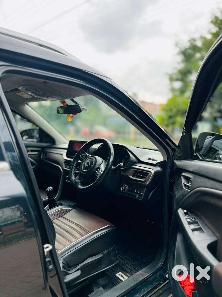 Maruti Suzuki Brezza 1.5 Zxi Smart Hybrid, 2025, Petrol