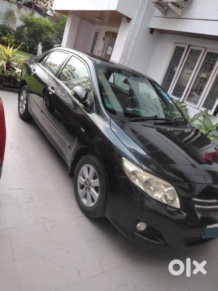 Toyota Corolla Altis 2011 Petrol Well Maintained
