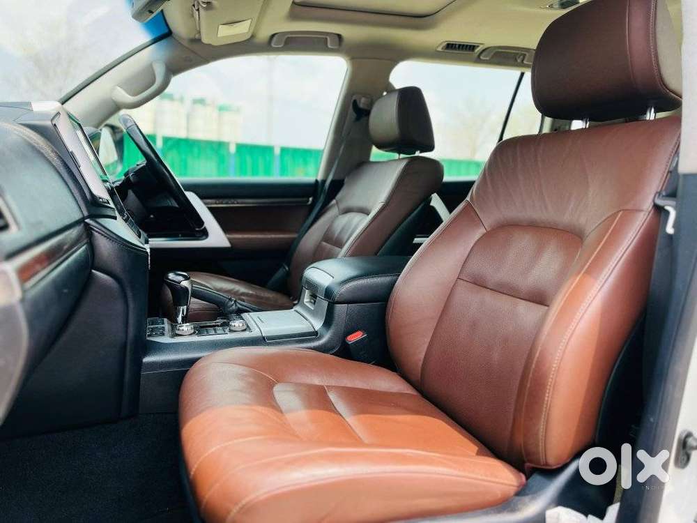 Toyota Land Cruiser [2015-2020] 4.5 Vx Lc 200, 2016, Diesel